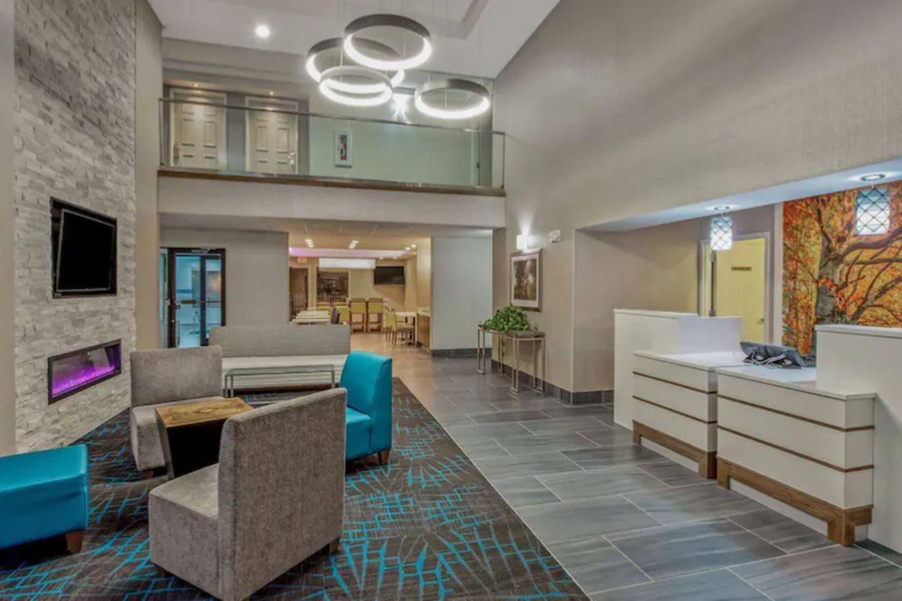 Comfort & Tipp Dayton North I-75 Hotel
